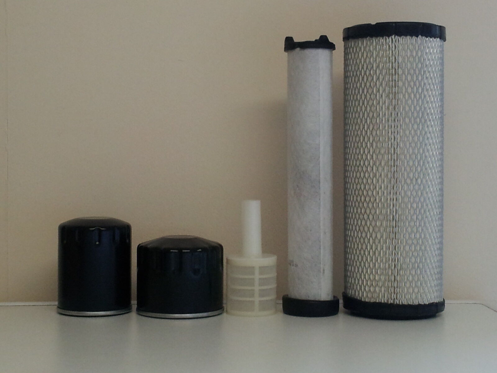 Neuson 38Z 3RD w/Yanmar 3TNV88 Engine Filter Service Kit