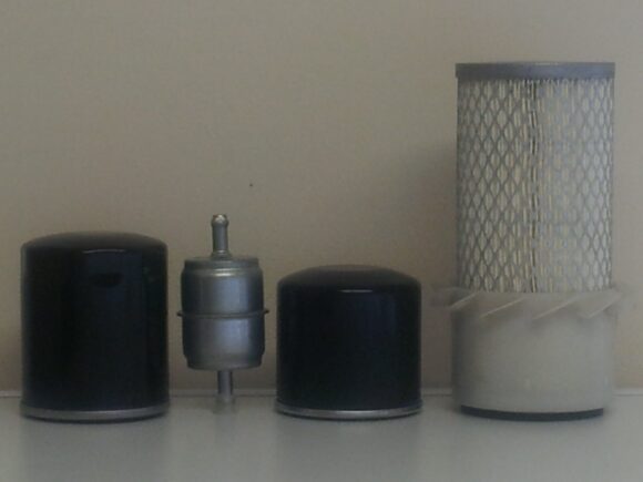 313 w/Kubota ZB600C Engine Filter Service Kit