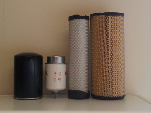 307D 308D w/Mitsubishi 4M40E Engine Filter Service Kit