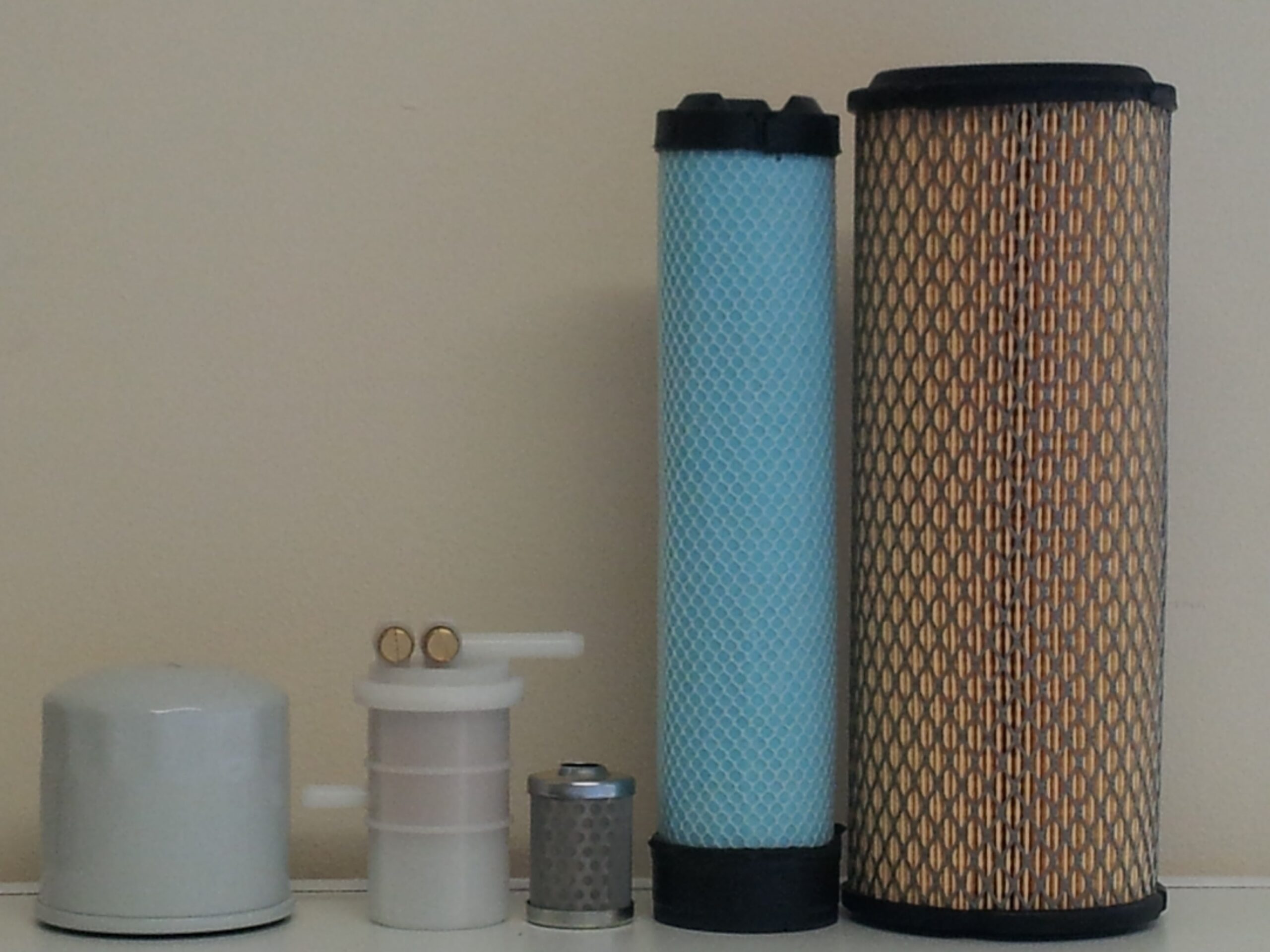 EC25 EC30 w/Mitsubishi S3L2 Engine Filter Service Kit